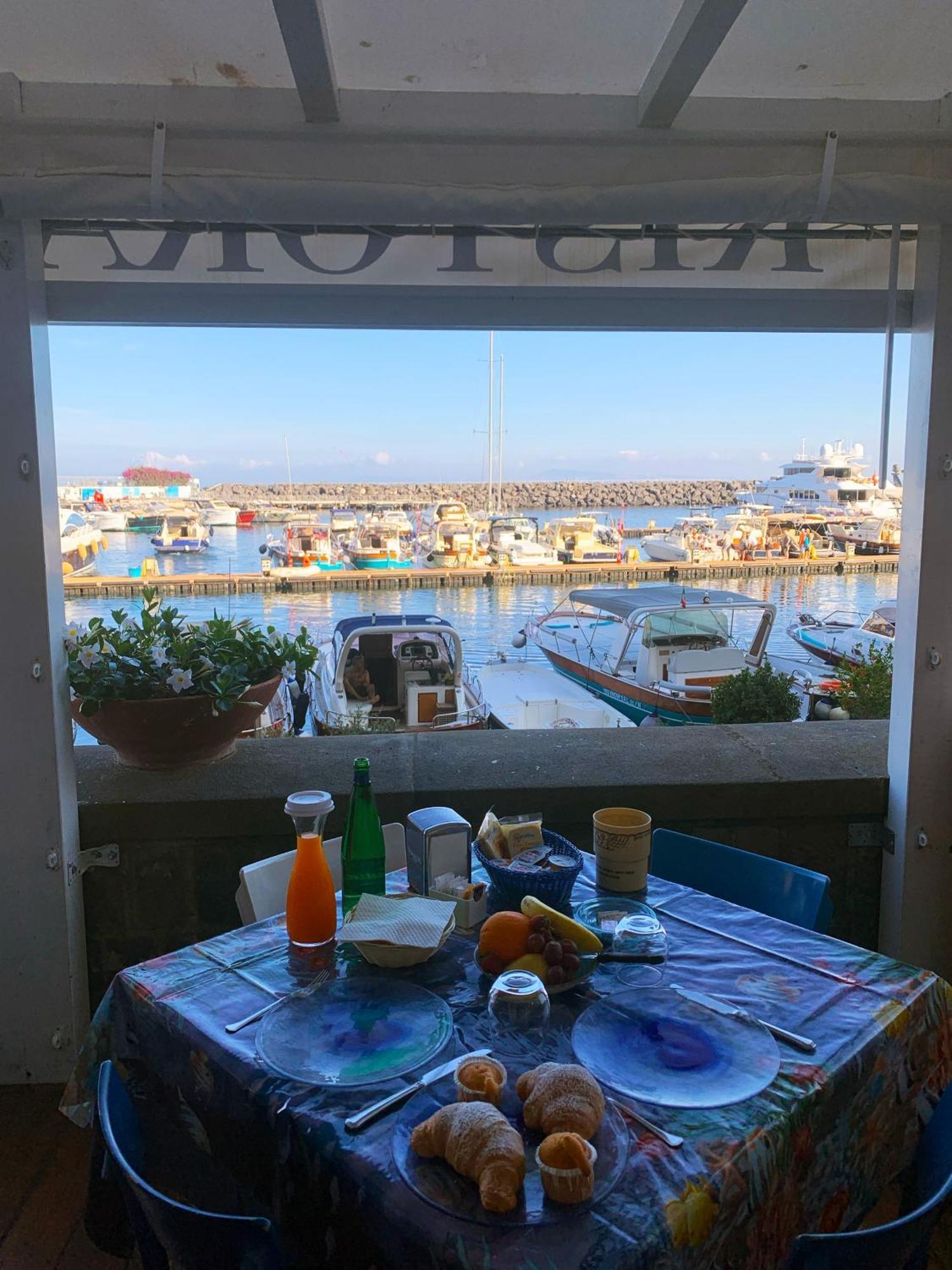 B&B L'Approdo ปิอาโนดิซอร์เรนโต ภายนอก รูปภาพ